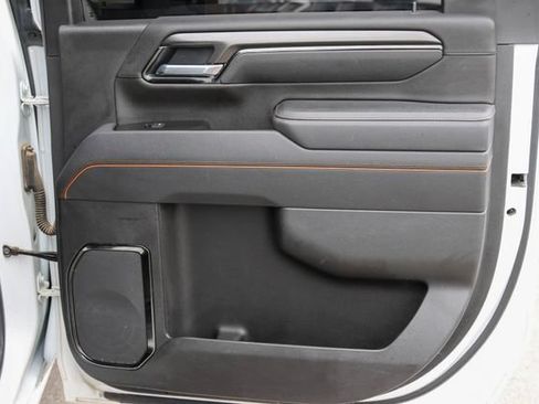 Used 2025 GMC Sierra 2500 AT4 AWD/4WD image 18