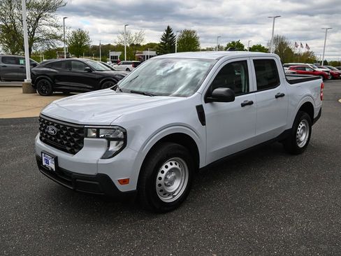 New 2025 Ford Maverick XL FWD image 9