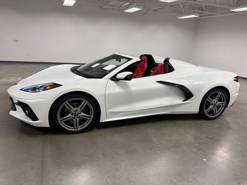 New 2026 Chevrolet Corvette Stingray Convertible w/ Battery Protection Package RWD image 33