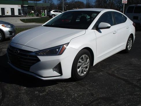 Used 2020 Hyundai Elantra SE w/ Cargo Package (C1) image 2