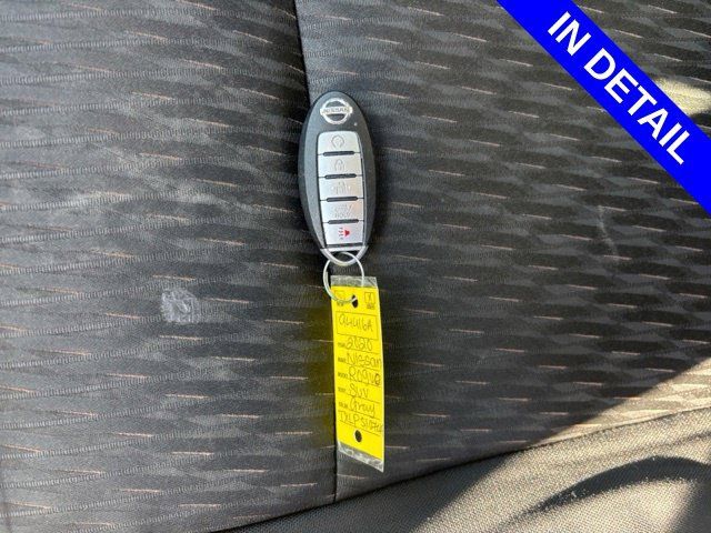 Used 2020 Nissan Rogue SV FWD image 17