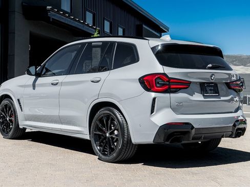 Used 2022 BMW X3 M40i AWD/4WD image 2
