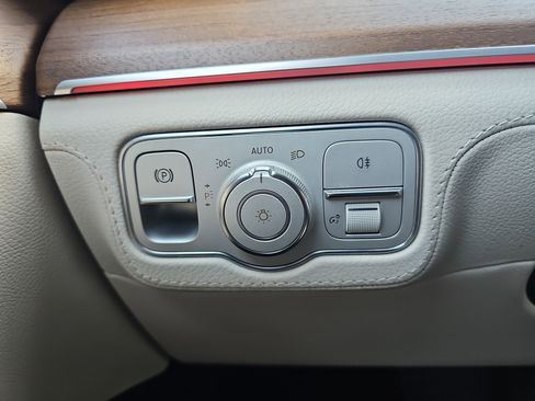 Used 2021 Mercedes-Benz GLE 350 4MATIC image 26