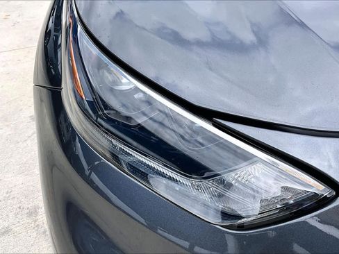 Used 2021 Toyota Highlander XLE FWD image 28