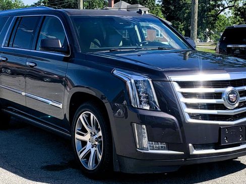 Used 2015 Cadillac Escalade ESV Premium AWD/4WD image 7