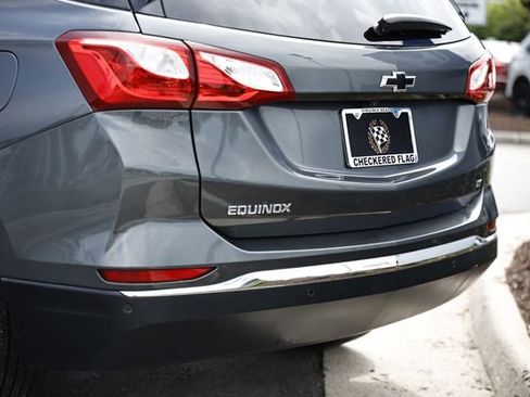 Used 2020 Chevrolet Equinox LT w/ Sport Edition FWD image 9