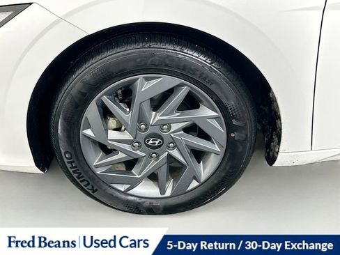 Used 2024 Hyundai Elantra SEL image 31