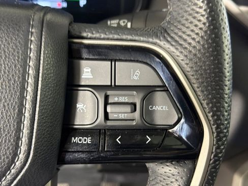 Used 2024 Toyota Tundra Limited AWD/4WD image 27