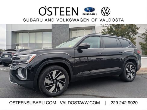 Certified 2025 Volkswagen Atlas SE image 1