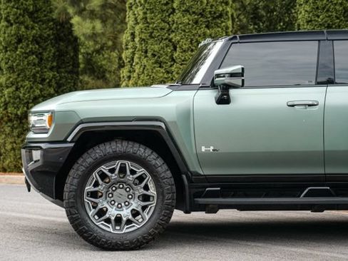 Used 2024 GMC Hummer EV 3X AWD/4WD image 10