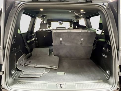 Used 2022 Jeep Wagoneer Series III w/ Flexible Seating Group image 27