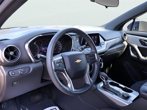Used 2022 Chevrolet Blazer LT image 17