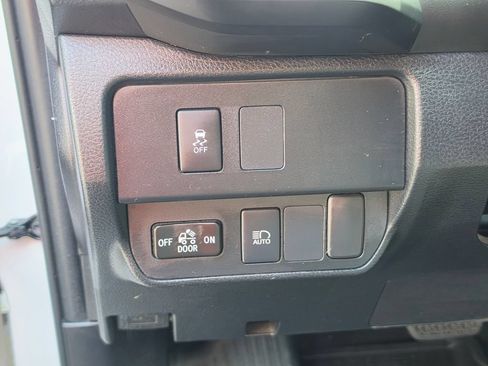 Used 2021 Toyota Tacoma SR w/ SR Convenience Package AWD/4WD image 15