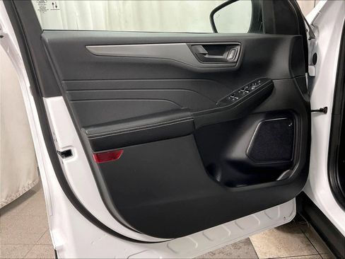 Used 2023 Ford Escape Active image 9