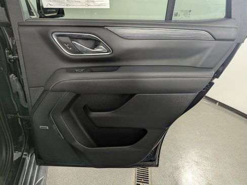 Used 2023 GMC Yukon SLT w/ SLT Premium Package image 25