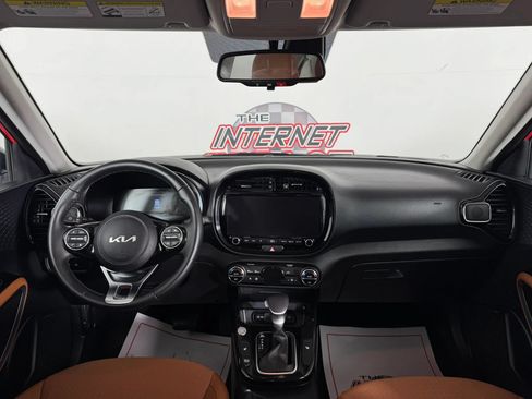 Used 2025 Kia Soul EX FWD image 11