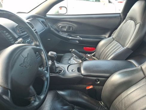 Used 2000 Chevrolet Corvette Coupe w/ Lighting Pkg RWD image 3