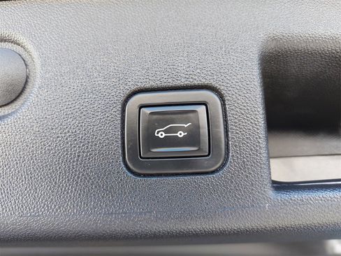 Used 2021 Chevrolet Equinox LT image 13