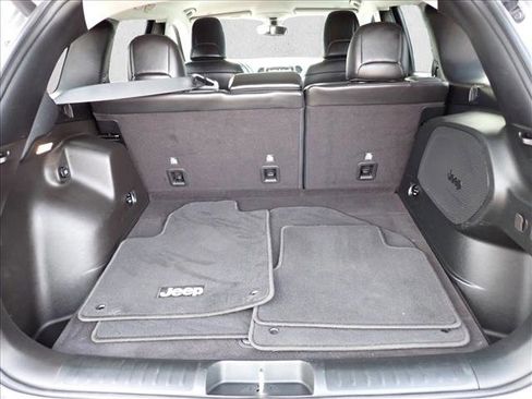 Used 2019 Jeep Cherokee Limited w/ Trailer Tow Group image 8