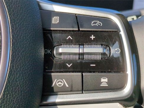 Used 2024 Kia Sorento X-Line EX image 25
