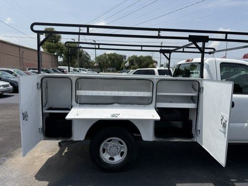 Used 2005 GMC Sierra 2500 W/T RWD image 12