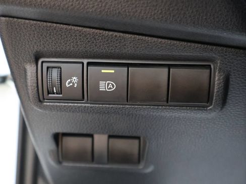 Used 2022 Toyota Corolla Cross LE FWD image 42
