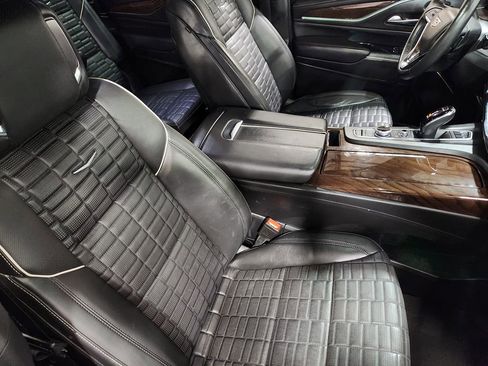 Used 2022 Cadillac Escalade ESV Sport Platinum w/ LPO, ONYX Package image 32