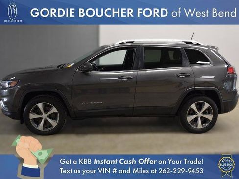 Used 2021 Jeep Cherokee Limited w/ Trailer Tow Group AWD/4WD image 2