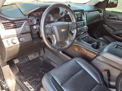 Used 2020 Chevrolet Tahoe LT w/ Off-Road Package AWD/4WD image 25