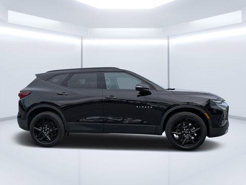 Used 2022 Chevrolet Blazer LT w/ Sound & Technology Package image 2