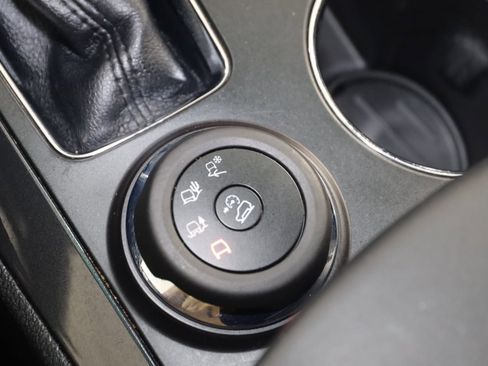 Used 2016 Ford Explorer Platinum image 29