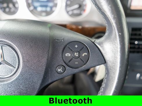 Used 2011 Mercedes-Benz GLK 350 4MATIC image 16