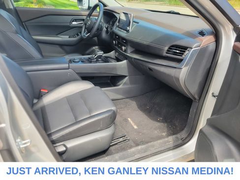 Certified 2023 Nissan Rogue SV w/ SV Premium B Package AWD/4WD image 23