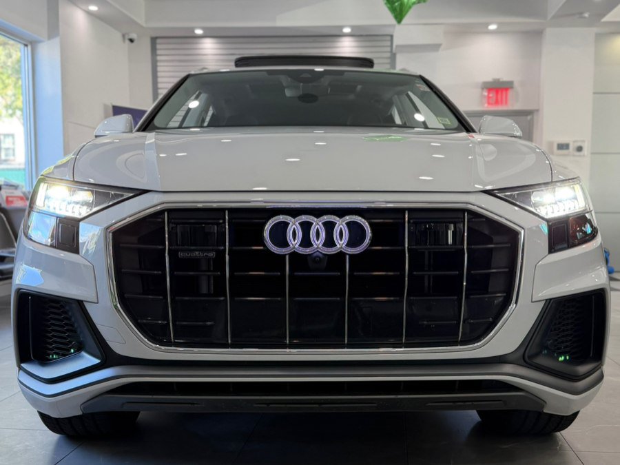 Used 2023 Audi Q8 Premium Plus w/ Premium Plus Package AWD/4WD image 2