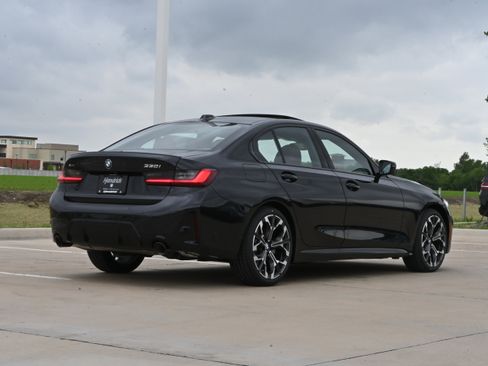 New 2026 BMW 330i xDrive Sedan w/ M Sport Package image 8