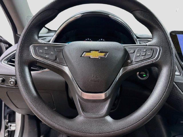 Used 2021 Chevrolet Malibu LT FWD image 12