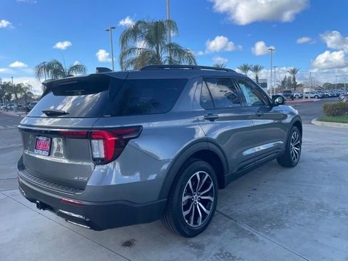 New 2026 Ford Explorer ST-Line image 5