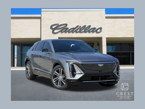 New 2026 Cadillac Lyriq Luxury image 1