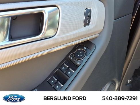 New 2026 Ford Explorer Active AWD/4WD image 13