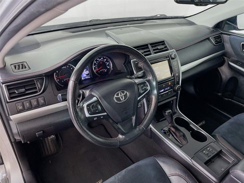 Used 2015 Toyota Camry XSE w/ Advanced Technology Package FWD image 12