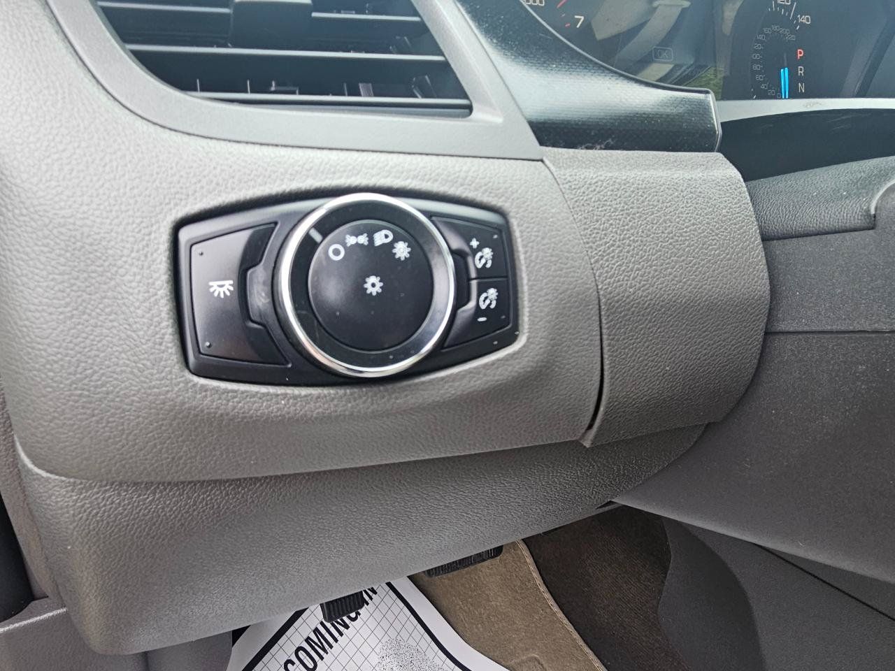Used 2013 Ford Edge SE FWD image 32