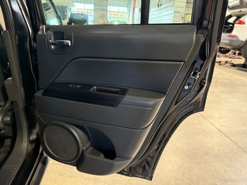 Certified 2016 Jeep Patriot High Altitude image 16