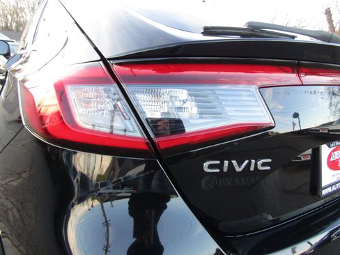 Used 2023 Honda Civic Sport image 12