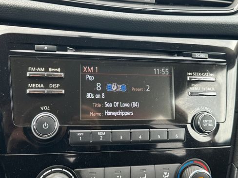 Used 2017 Nissan Rogue S w/ S Appearance Package image 18