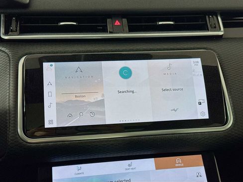 Used 2023 Land Rover Range Rover Velar R-Dynamic S image 14