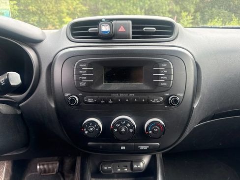 Used 2014 Kia Soul + FWD image 2