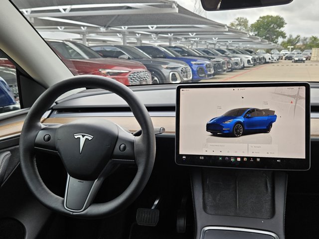 Used 2023 Tesla Model Y Long Range AWD/4WD image 9