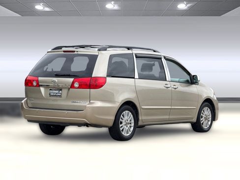 Used 2008 Toyota Sienna LE FWD image 9