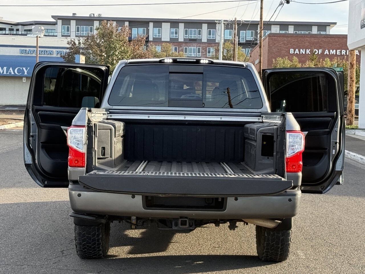 Used 2019 Nissan Titan PRO-4X w/ Pro-4x Convenience Package AWD/4WD image 13