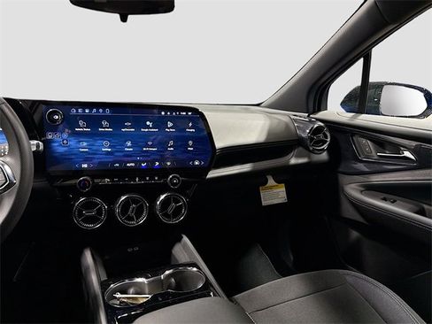New 2026 Chevrolet Blazer EV LT image 26
